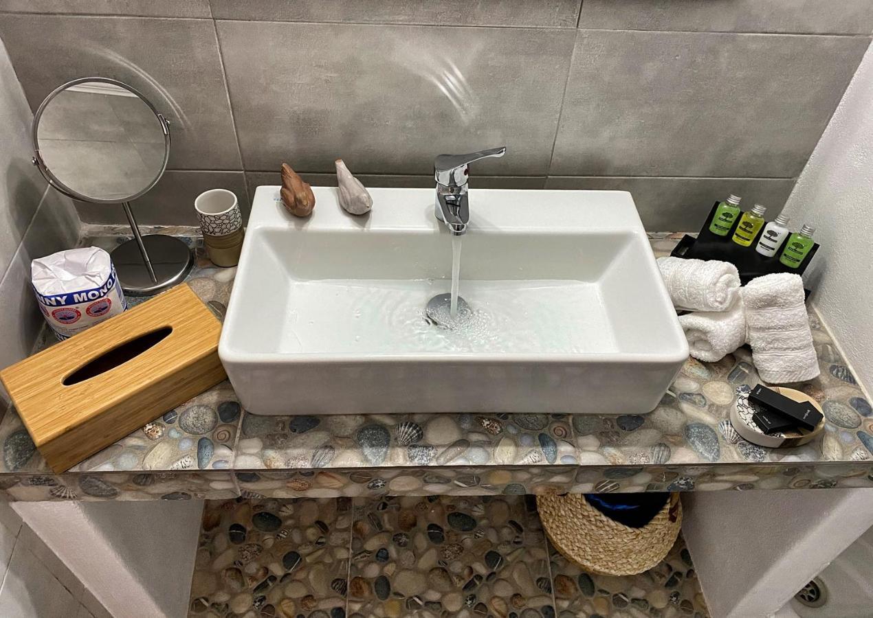 Milos Gem Suites Inn Pachaina Екстериор снимка